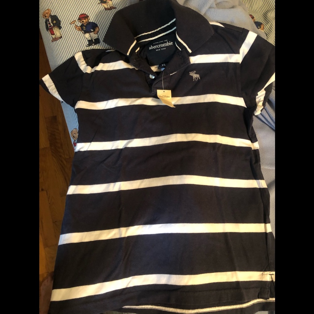 Abercrombie kids polo shirt (XL)